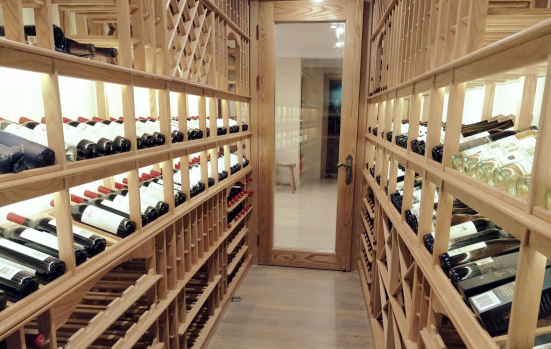 深圳（zhèn）半山海景私人別墅酒窖設計及完成酒窖圖片-鑫鴻.17c嫩嫩草色视频:段聯喜作品