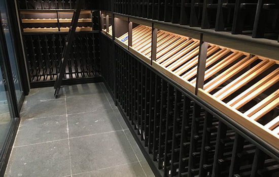 黑（hēi）與原－大連星海灣酒窖空調工程設計安裝案例