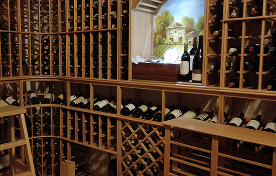 惠州白鷺湖別墅酒窖酒櫃設計定製完（wán）成後圖（tú）片作品