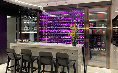 炫酷不鏽（xiù）鋼亞克力藝術酒窖（jiào）圖片（piàn）