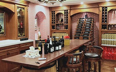 複古風格的別（bié）墅酒窖效果圖